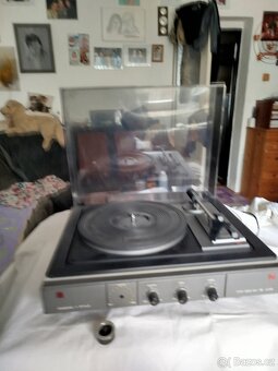 Stereo gramofon Tesla NZC 041 De Luxe Diamond Style - 6