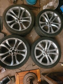 Audi R20 275/35 - 6