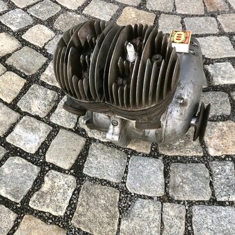 Prodám motor na velorex - 6