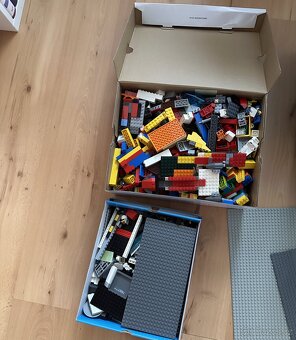 LEGO sbírka – 7 krabic + 2 malé, cca 6 kg - 6