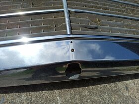 Prodám přední masku na Mercedes-Benz 190 - 6