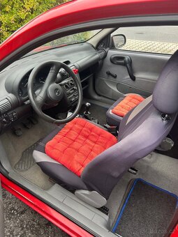 Opel Corsa 1,2L - 6