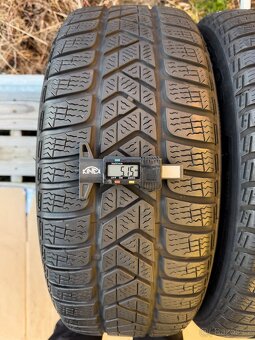 Zimní pneu 215/55/17 Pirelli Sottozero 3 - 6
