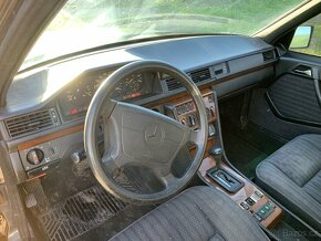 PRODÁNO Mercedes Benz W124 300TD automat - pohřební - 6