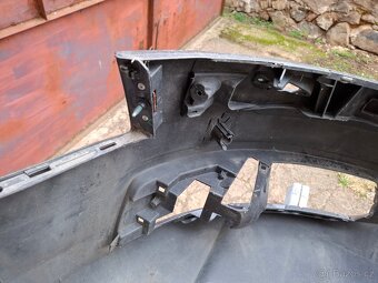 AUDI A6 4F (FACE) -- PŘEDNÍ NÁRAZNÍK - 6