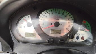 Suzuki Burgman 250 r.v. 1999 k opravě. - 6