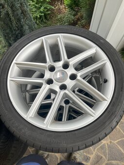 ALU kola SEAT 17“ – originál + letní pneu Goodyear - 6