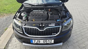 Škoda Octavia Scout 2.0 TDI Manuál - 6
