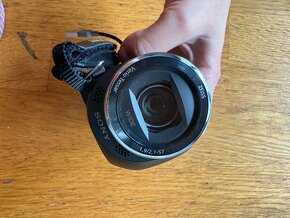 Prodám kameru sony HDR-PJ240 černá - 6