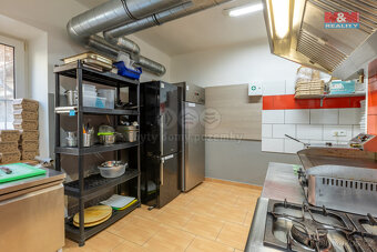 Pronájem restaurace 75 m², v Praze 8, ul. Trojská 46 - 6