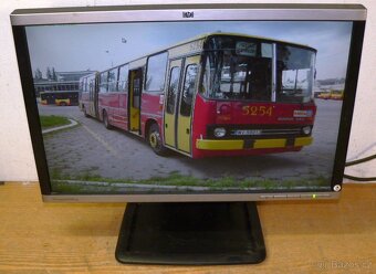 LCD monitor HP COMPAQ, 22 palců, otočný stojan - 6