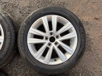 Original letní kola Volkswagen 5x100 6J ET40 185/60 R15 - 6