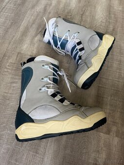 Prodám snowboardový set +boty - 6