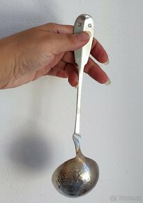 Starožitná stříbrná naběračka - 6