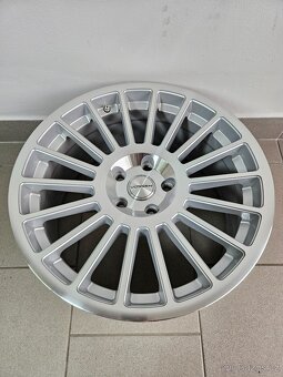 Alu kola Vossen 5x112 18" - Top - 6