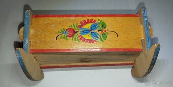 Staré dětské hračky - 6