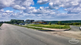 Prodej stvebního pozemku o výměře 950 m2, Lipence, Praha 5 - 6