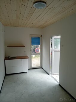 Prodám obytnou buňku (chatka, kontejner, ) - 6