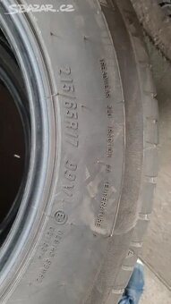 Prodám 2 x letní pneu Maxis 215/65/17 - 6