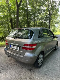 Mercedes B180 - 6