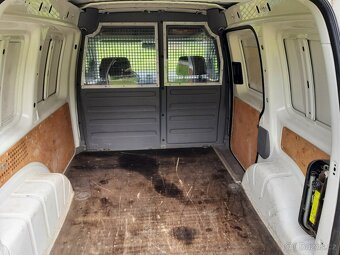 Prodám VW Caddy 1,6mpi, r.v.04 - 6