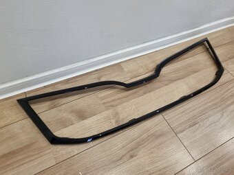 PREDNI MASKA OCTAVIA 3 / 3FL / 4 RAMECEK GRILU MASKY CERNY - 6