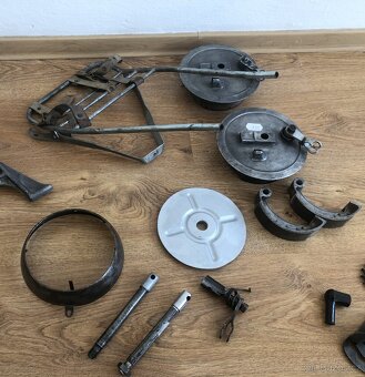 PRODÁM ORIGINÁLNÍ DÍLY NA JAWA ČZ 175/ 356 - 6