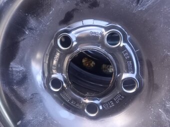 NOVÝ zimní komplet Š.Fabia IV/VW Polo,S.Ibiza-185/65R15 - 6