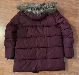 DÁMSKA BUNDA GUESS vel.M - 6