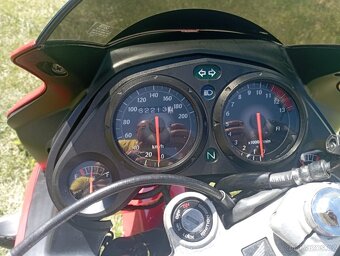 HONDA CBR 125R - 6