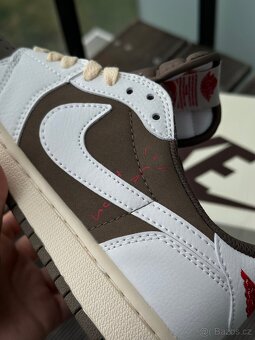 Nike Air Jordan & Travis Scott - 6