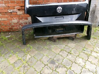 VW T6, T6.1 - zadní dveře ,světla , nárazník - 6