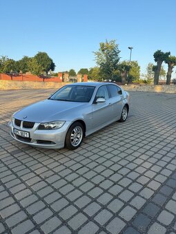 Prodám BMW e90 325ix 160kw - 6