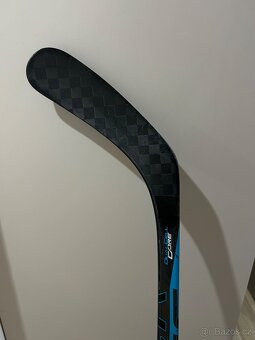✅HOKEJKA - BAUER NEXUS E4 ako SYNC - P92 - 77 FLEX - 162 CM✅ - 6