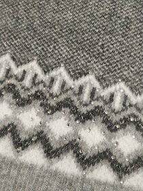 Nová dámská čepice a šála. - 6