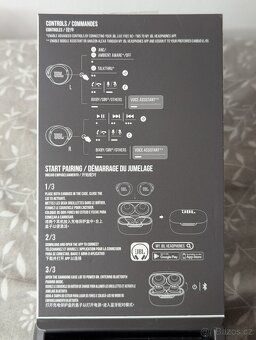 JBL Live Free NC+ TWS černá - 6