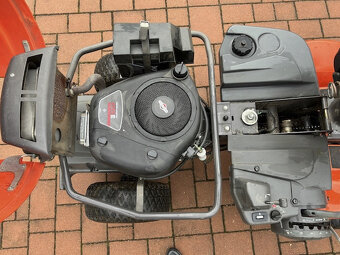 Rider Husqvarna R16C AWD - 6