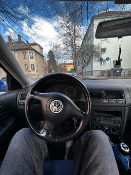 Golf IV 1.6 2000 - 6
