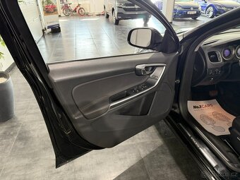 Volvo V60 2,4 D5 205HP 4X4 AUTOMAT - 6