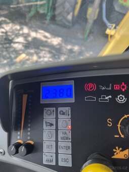 Sklízecí mlátička new holland TC 5060 - 6