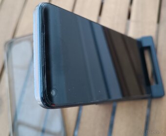 Pěkný mobilní telefon Realme 8, 5G, 4GB RAM, 64GB - 6
