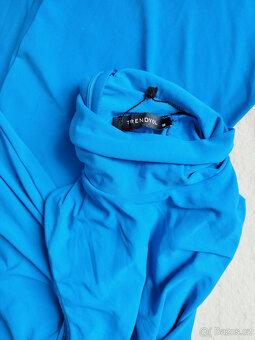 modré šaty s otvorem v pase, zn.Trendyol - 6