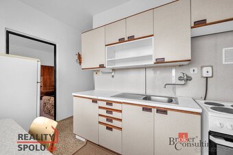 Převod dr. podílu, byty/2+1, 63 m2, Julia Fučíka 890, 50401  - 6