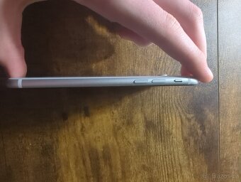 IPhone SE 2020 64gb bílý - 6