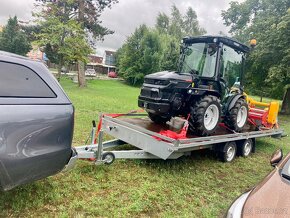 Malotraktor AGT 1060 - otočné pracoviště řidiče - 6