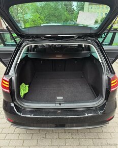 Volkswagen Golf VII 2,0TDi Variant DSG - 6