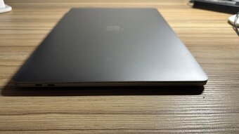 MacBook Pro (15 palcový, 2016) - 6