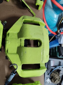 Brzdy BMW (E65 E66 E67) 730D - 6