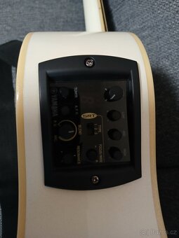 Nehraná elektroakustická kytara Yamaha Apx-1000 - 6