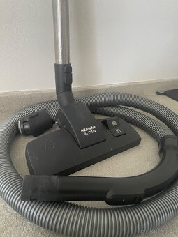 Miele hadice, teleskop. trubka a podlahová hubice - 6